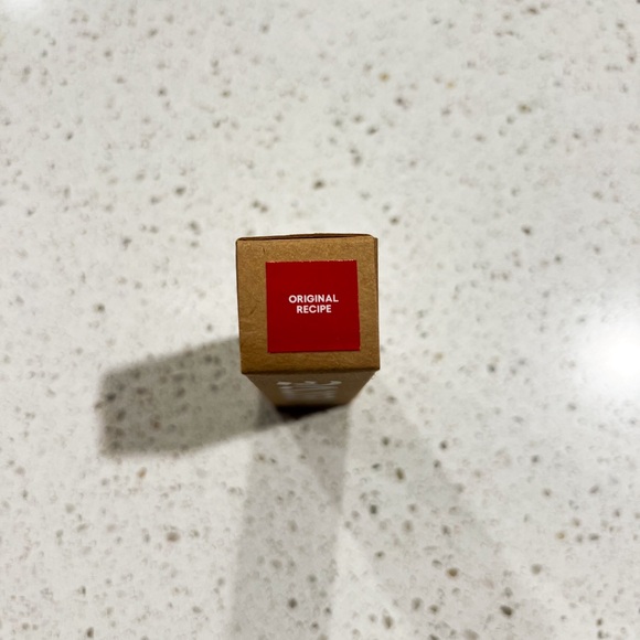 Xtra Sauce Longwear Vinyl Liquid Lipstick - Color: Original Recipe - true red - Picture 3 of 9